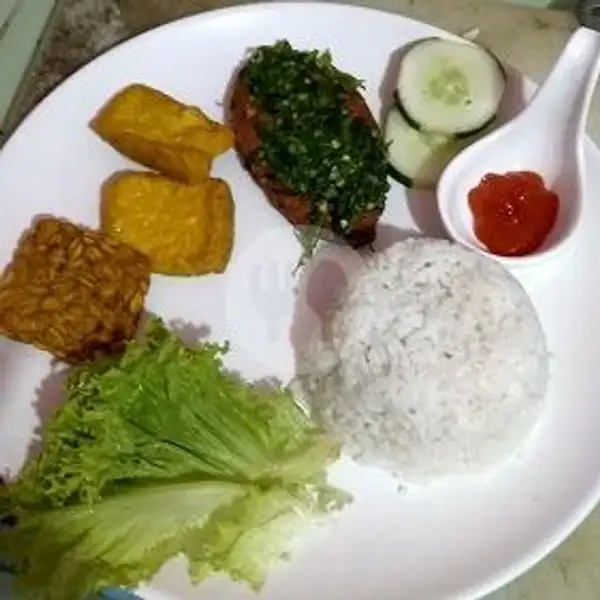 Ikan Goreng Kunyit | Love Vegetarian, Batam Kota