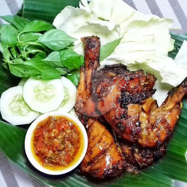 Ayam Bakar Madu | Lefaro 888 Martabak, Puri Gading