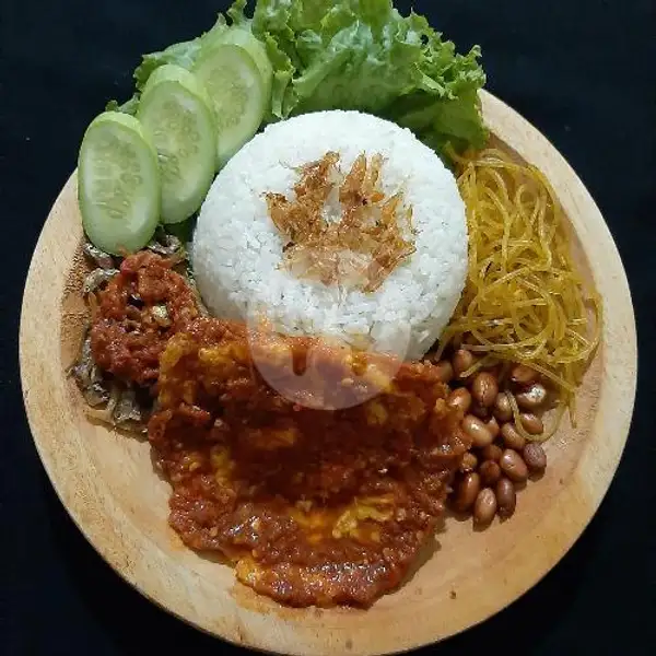 Nasi Lemak Telor Ceplok Balado | Nasi Kuning Kuah RHM, Cisitu Indah
