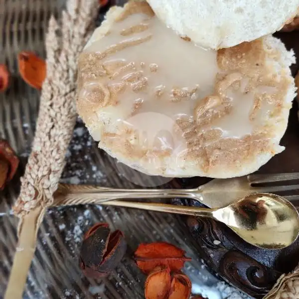 Kacang + Caramel + Susu | Roti Kukus Cirjak, Harjamukti