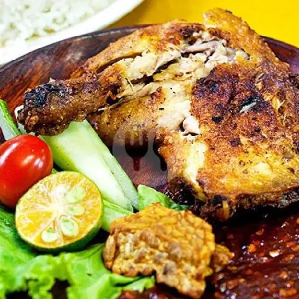 Padamu | Ayam Spicy Mang Brewok, Taman