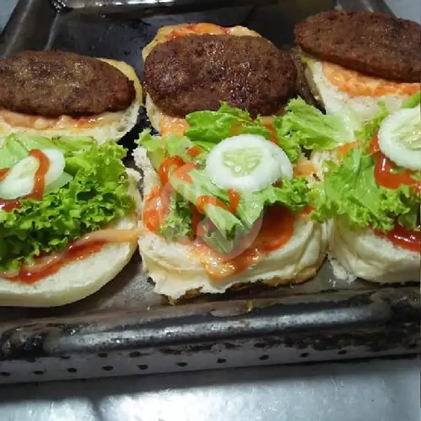 Burger Besar Jumbo Beef Tebal+ Keju Lapis+ Telur Mata Sapi | Raja Kebab Pizza & Burger, Pasopati