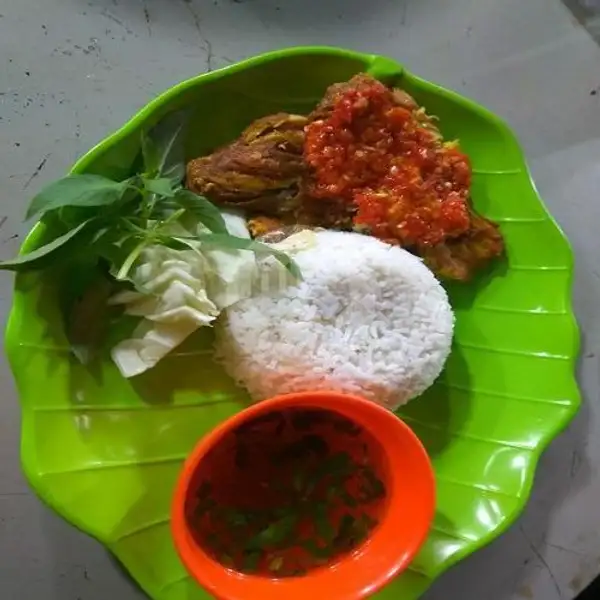 Ayam Geprek , Kol Goreng, Tahu, Tempe + Kuah Soup Level1 / 5+ Teh Obeng | Emak Gue, Sagulung