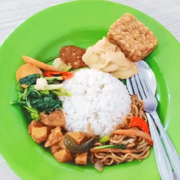 Nasi Campur Tahu Tempe | Warung Makan Tegal Sederhana