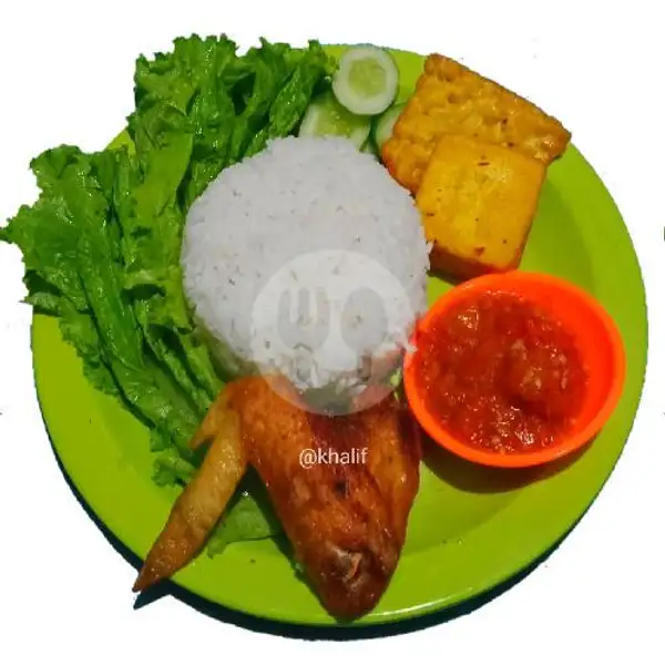 Sayap Goreng+ Rice +tahu Tempe | Gurame & Ayam Bakar Khalif, Ciputat Timur
