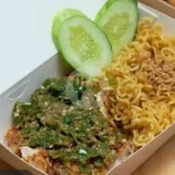 Indomie Goreng Ori + Ayam Fillet Crispi Sambal Ijo | Kedai Anya, Anggrek Neli Murni