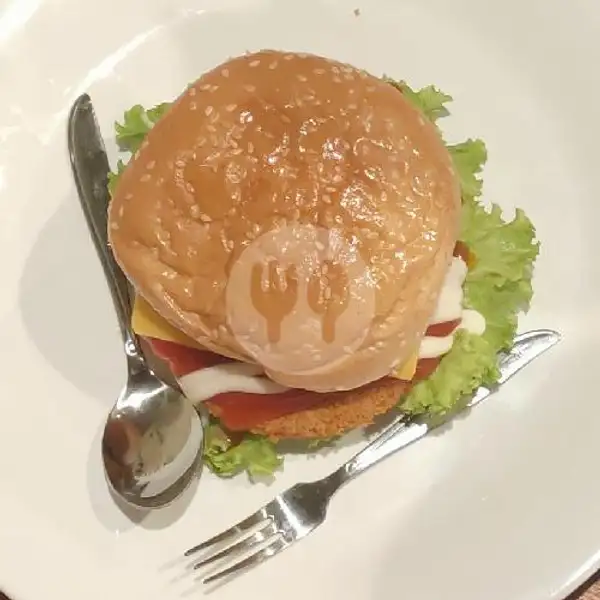Burger Daging Ayam + Keju | Kota Kopi, Sutoyo S
