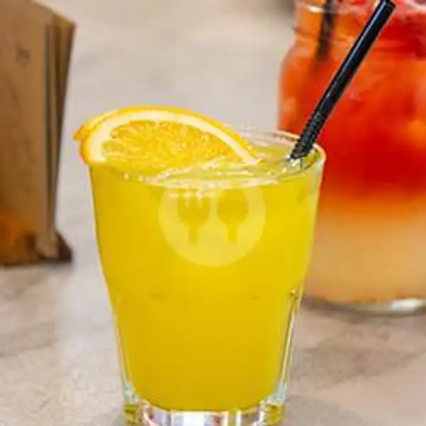 Fresh Orange Juice | Anchor Cafe & Roastery, Dermaga Sukajadi