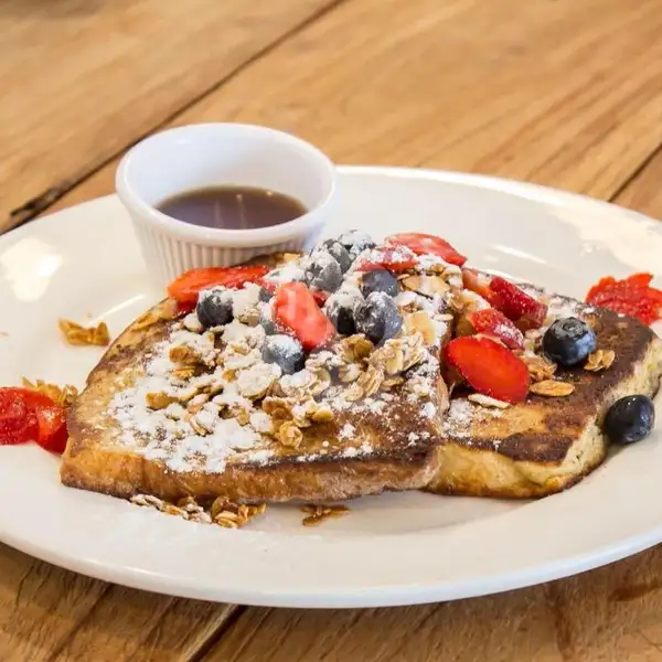 Wild Berry Granola French Toast | Anchor Cafe & Roastery, Dermaga Sukajadi