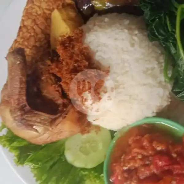 Paket Nasi Tempong Ayam Lengkap+Es Teh | Lalapan Ayam Laos JJ, Gatot Subroto I