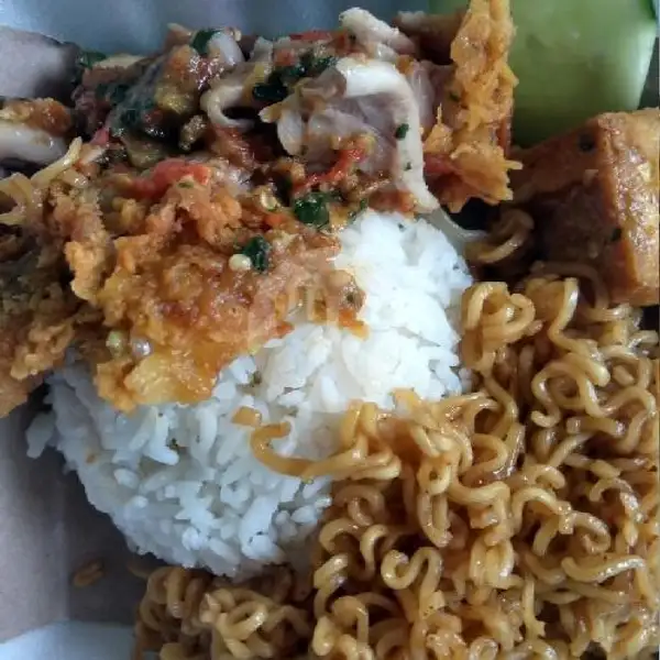 Ayam Geprek Keju Meleleh + Nasi + Indomie Gratis Es h | Ayam Geprek Moza - Moza, Samarinda Ulu