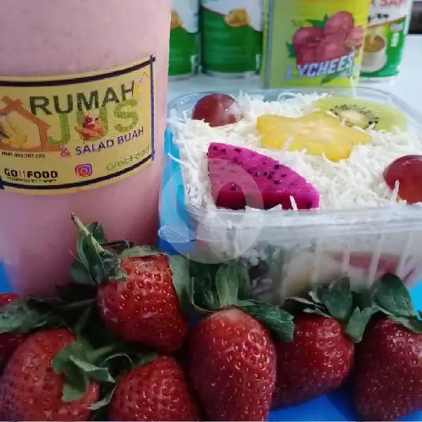Jus Strawberry With Salad | Salad Buah, Gubeng