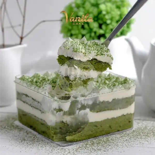 Matcha Dessert Box | Vanila cake