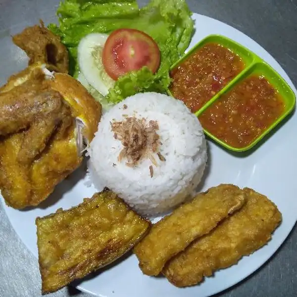 Ayam Penyet Paha / Dada Super | Warung Pak Lubis, Tanjung Morawa