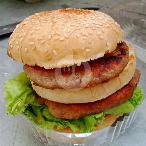 Burger Big Double Beef Plus Keju | Black Burger Dan Kebab Al Rayyan, Bulak