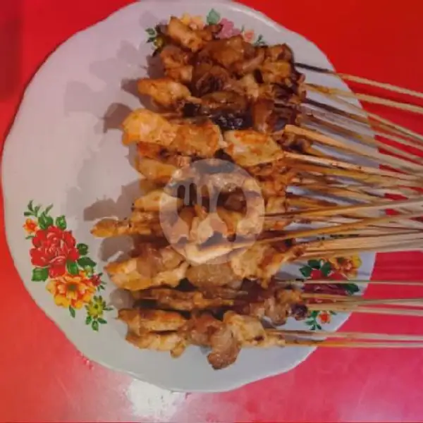Sate Ayam Asin Pedas Selap Kulit | Sate Madura Maskumambang Mas Nur, Maskumambang
