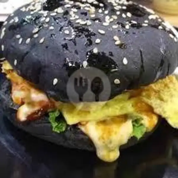 Burger (Black) Ayam Crispy + Telur | Arabian Kebab & Burger, Kisaran Barat
