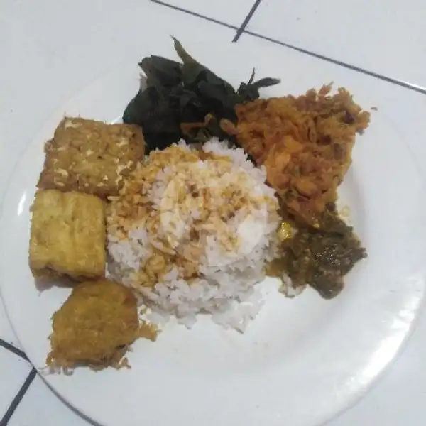 Nasi, Telor Dadar, Tahu, Tempe, Pergedel, | Masakan Padang Doa Mande