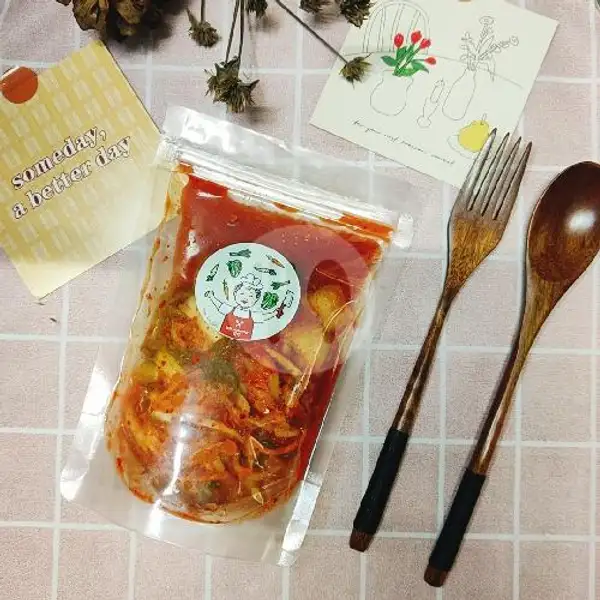 Paket BTS  Kimchi Sawi 250gr + Satu Set Alat Makan | MR Kimchi, Periuk