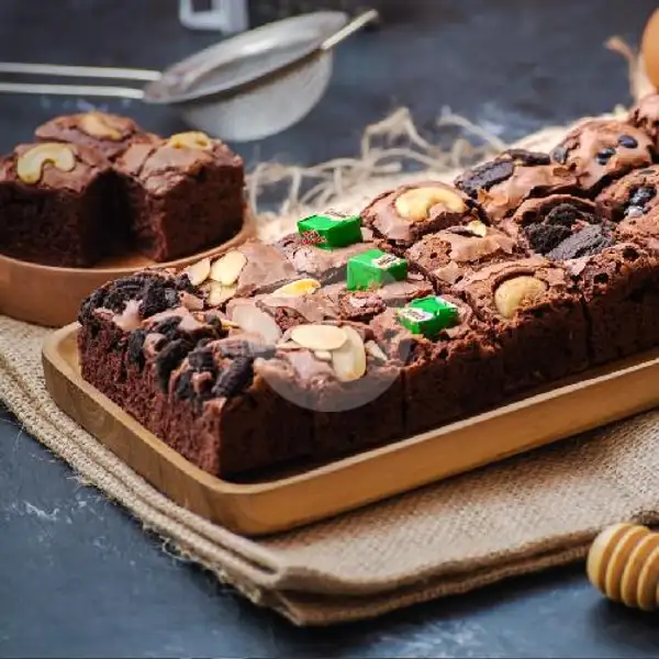 Brownies Panggang Cube | Kue Lapis Talas Dan Bolu, Pekayon