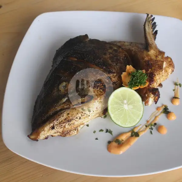 Salmon Head Grill | Hangiri Tlogosari