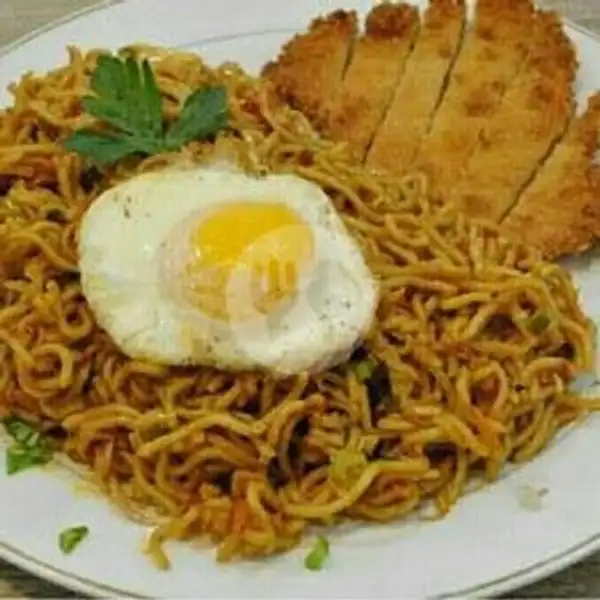 Mie Indomie Goreng Special | Chicken Katsu Phuk Phuk Aisyahrini