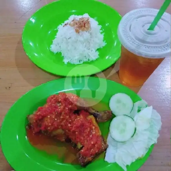 Ayam Sambal Merah+ Nasi+ Teh Obeng | Nyam...nyam Coffee, Ruko Panbil
