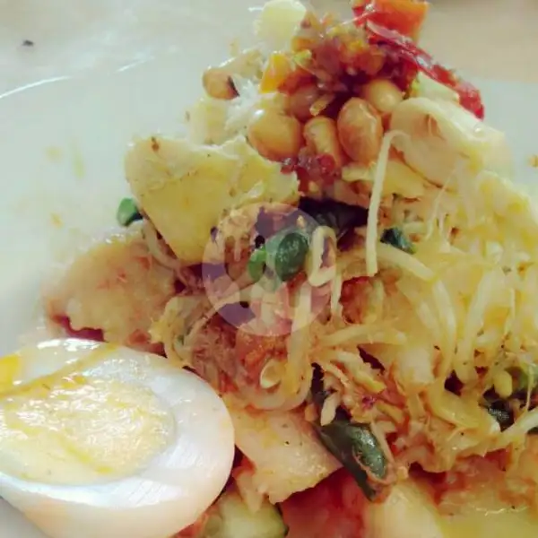 Tipat Kuah | Rujak & Nasi Warung Dini, Marlboro