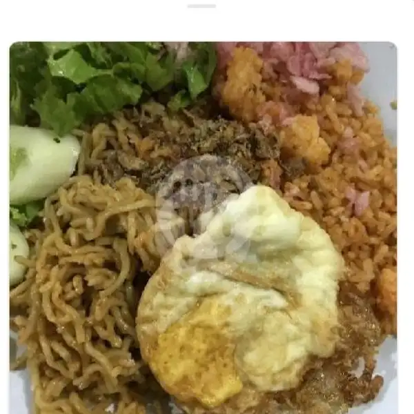 Mandi+Indomie Goreng+Nasi Goreng+Mata Sapi | Mie Aceh Indah Cafe, Deli Tua