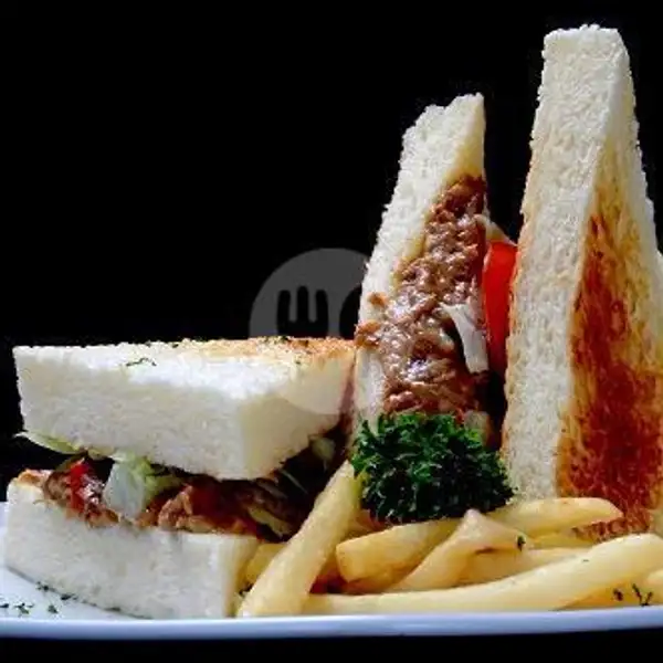 Tuna Sandwich |  AmoraCoffee, BOSS Depok