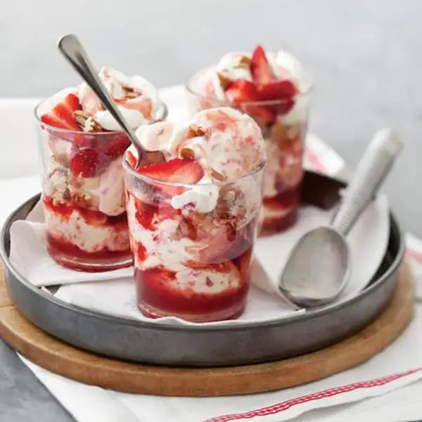 Ice Cream Strawberry | ACK Fried Chicken Yeh Aya II Panjer, Tukad Yeh Aya