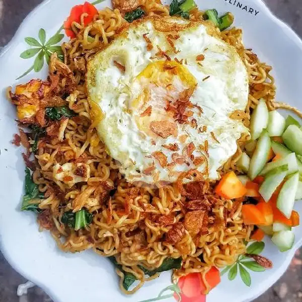Indomie Goreng Telur | Ayam Penyet, Asam Manis Saji Abah Caca, Jalan Jatian