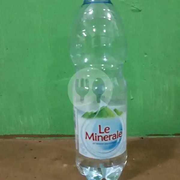 Le Mineral | Nasi Tempong Lina, Denpasar
