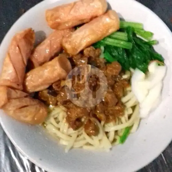 Mie Ayam Sosis Jumbo Thinwall | Bakmie Istiqomah, Denpasar