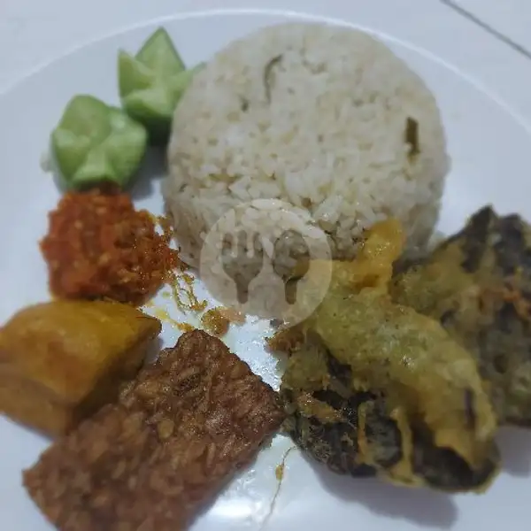 Nasi Tutug Paru | Ayam Goreng & Paru Kriuk Sambal Petir Dapur Umami, Margacinta