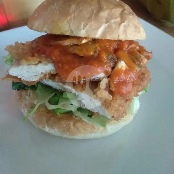 Crispy Chicken Burger | Oregano Kitchen, Canggu