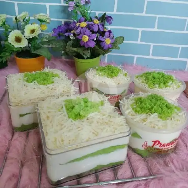 Pandan Cheese Cake Small | Premium Salad Buah & Dessert Box, Kenangan