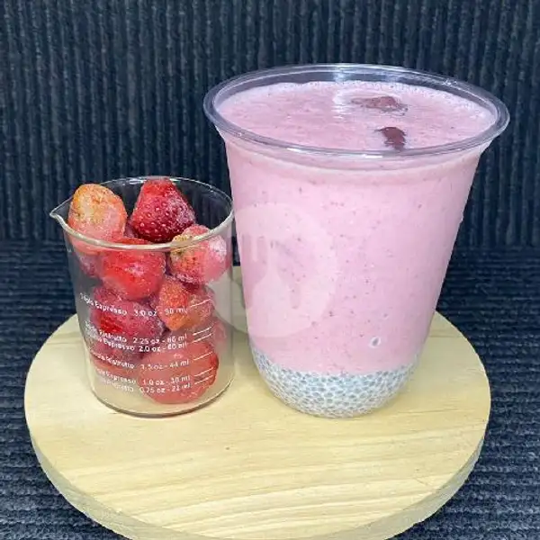 Strawberry Smoothies With Chia Seeds | Kulkul Yogurt and Drink