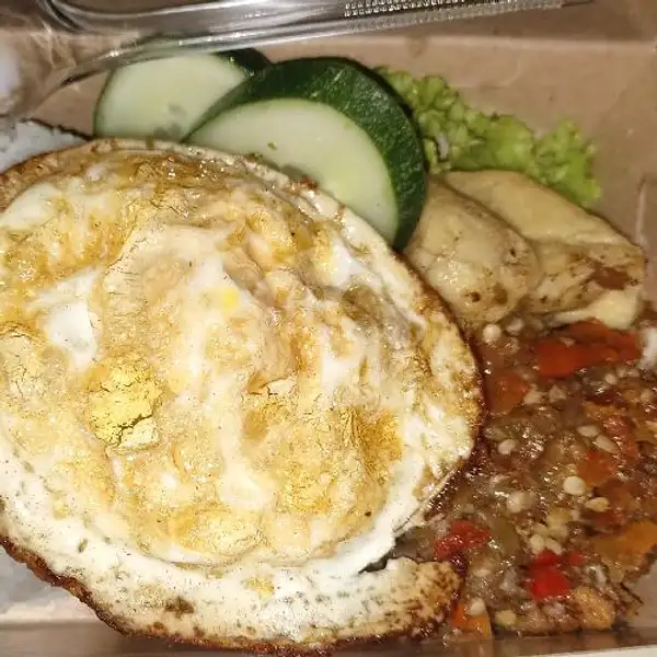Pahe 2 : Nasi+Ayam Goreng+Tahu Tempe+Sambal+Telur (Free Es Teh | Raffi Chicken, Mulyorejo