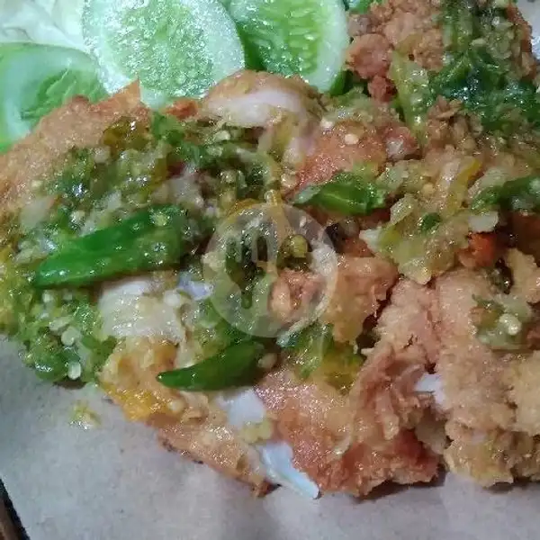 Ayam Geprek Lunak Lombok Ijo | Es Buah & Es Coklat Ummy, Kraton