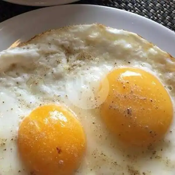 Telur Ceplok 1/2 Matang Double | Nasi Goreng Pak Cez, Haji Shibi