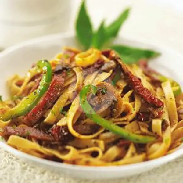 Hot And Spicy Beef (Spaghetti/Fettuccine) | Excelso Cafe, Vitka Point Tiban