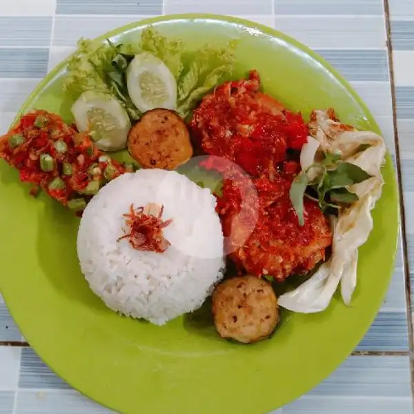 Nasi Ayam Gepuk Tulang Lunak WKR | Warung Lesehan Kak Rui, Perak