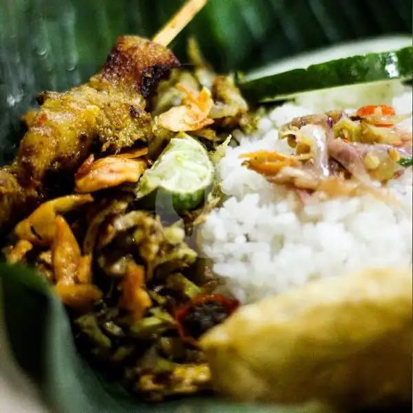 Nasi Lawar | Sate Babi Bali Bli Komang