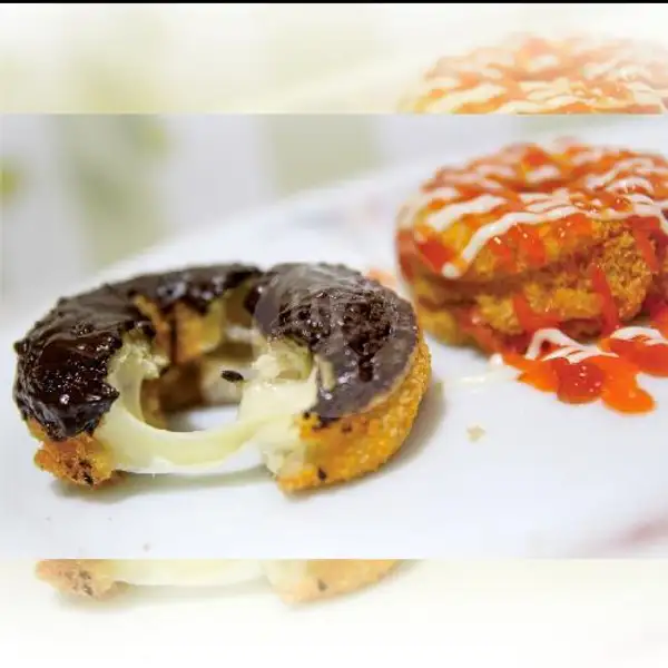 Doughnut Mozarella | Ferella Culinary Thai tea, Brown sugar bubble, Hotang, Corndog mozarella, Sosis