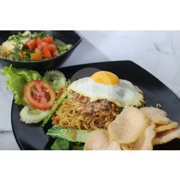 Indomie Goreng Jumbo | Mon Kitchen (Bakery & Cafe), Batam Center