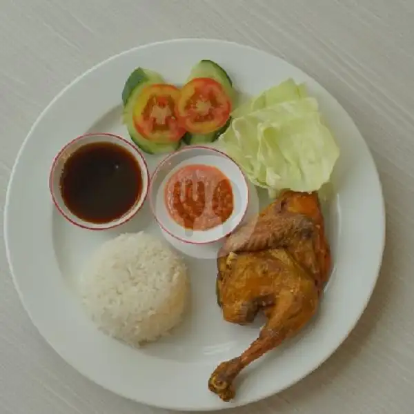 Ayam Goreng 1/2 Ekor + Nasi | Green Leaf, Oro-Oro Dowo