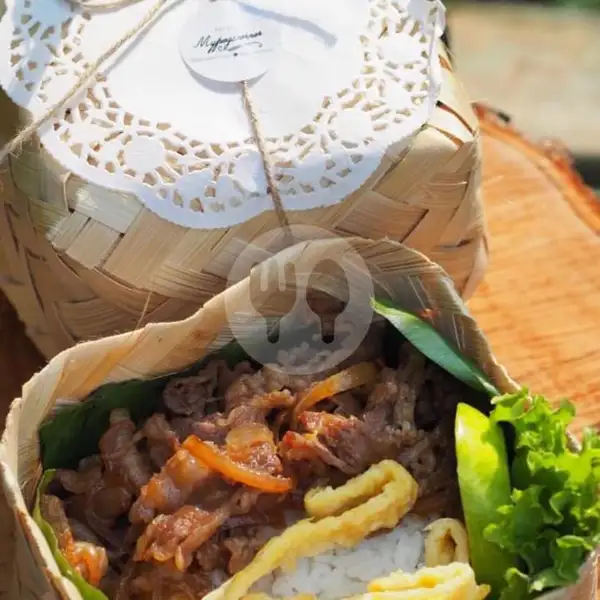 Nasi Besek Beef Yakiniku + teh botol kotak | Mypegscorner, Cinere