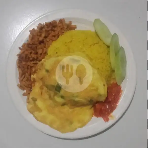 Nasi Kuning  Telur Dadar Complete | Gurame & Ayam Bakar Khalif, Ciputat Timur