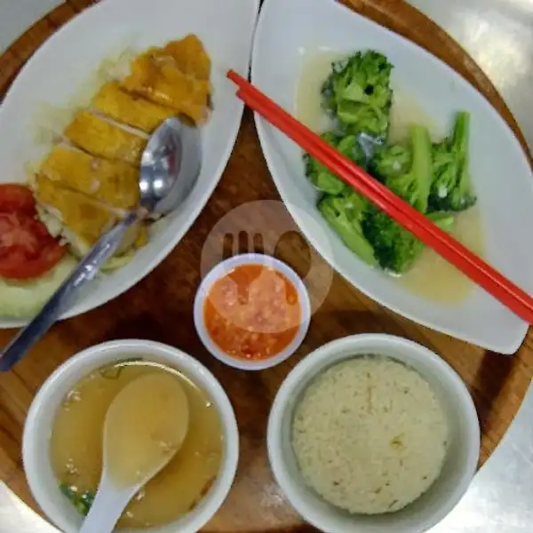 Singgapore Hainan Chicken Set | Red Bowl Asian Cuisine, Malang City Point
